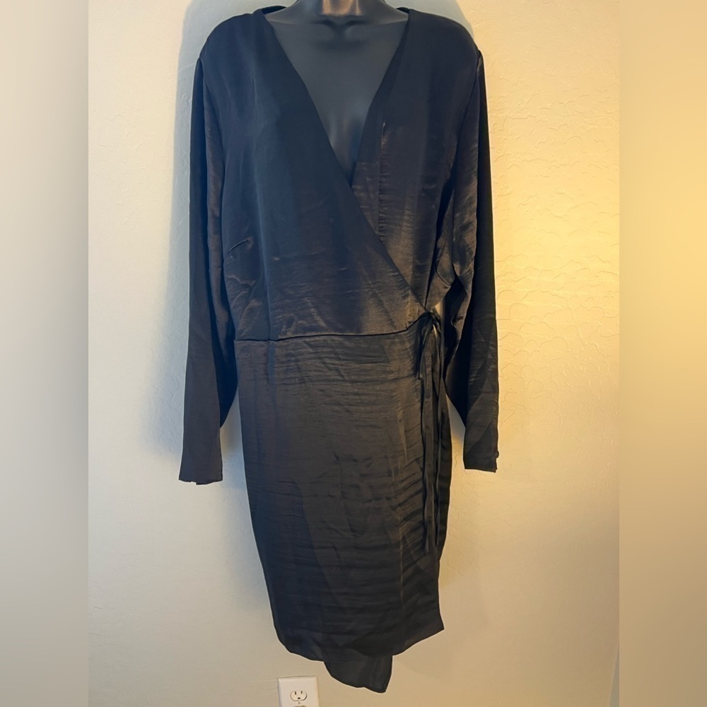 NWOT ASOS Curve Belted Kimono/Robe Black US 20 Silk-like